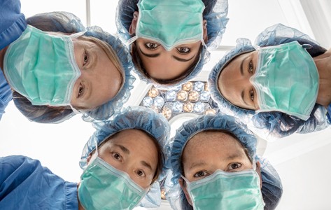 breast surgeon huddle