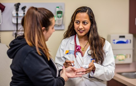 diabetes specialist with a patient